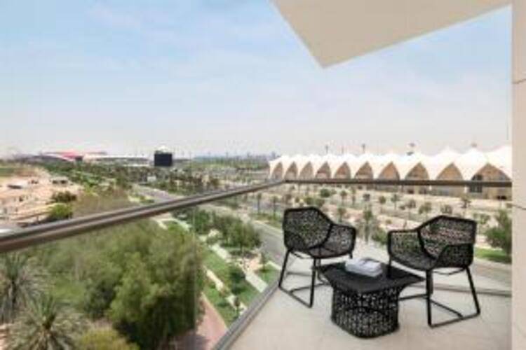 Yas Plaza Bay By Ihg (Ex. Park Inn By Radisson Abu Dhabi Yas Island)