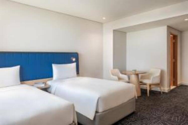 Yas Plaza Bay By Ihg (Ex. Park Inn By Radisson Abu Dhabi Yas Island)
