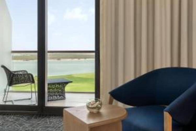 Yas Plaza Bay By Ihg (Ex. Park Inn By Radisson Abu Dhabi Yas Island)