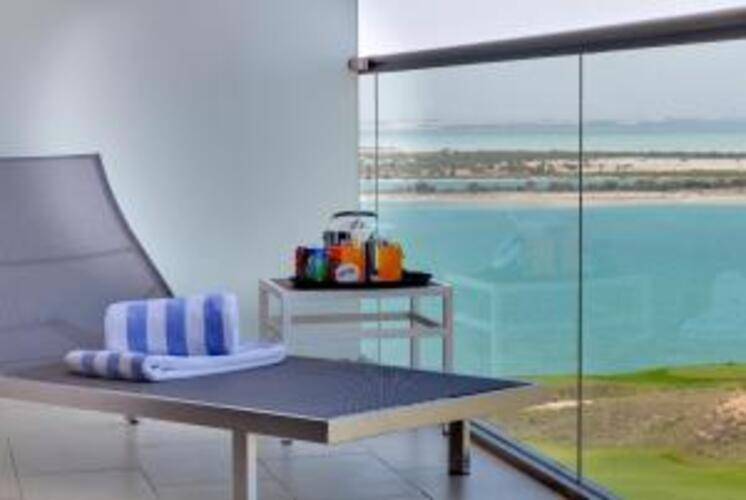 Yas Plaza Bay By Ihg (Ex. Park Inn By Radisson Abu Dhabi Yas Island)