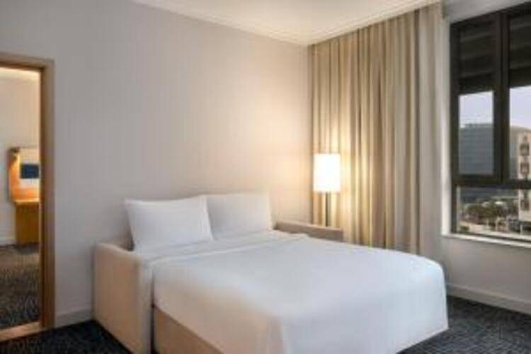 Yas Plaza Bay By Ihg (Ex. Park Inn By Radisson Abu Dhabi Yas Island)