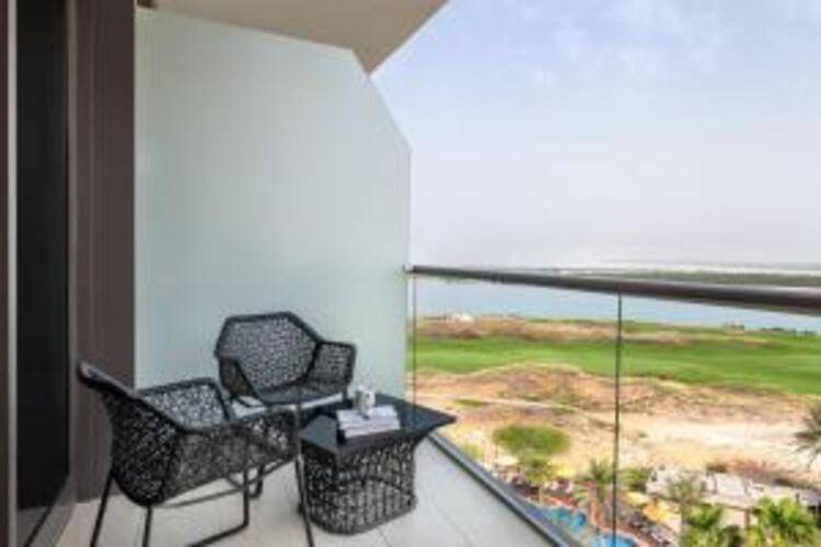 Yas Plaza Bay By Ihg (Ex. Park Inn By Radisson Abu Dhabi Yas Island)