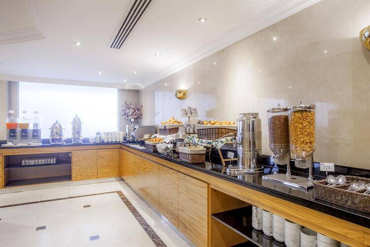 Golden Sands 10 Hotel Apartments