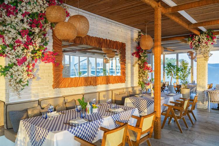 Rixos The Palm Dubai Hotel & Suites