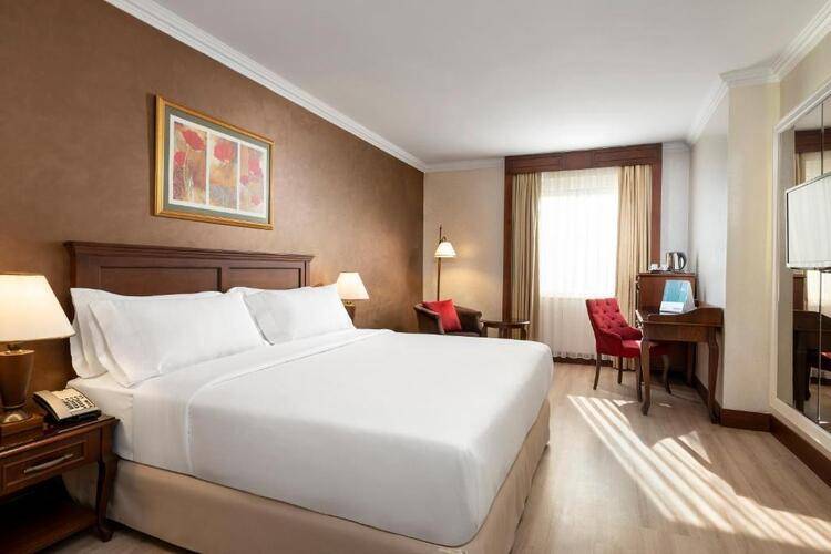 Occidental Taksim Hotel ( Ex. Lares Park Hotel)