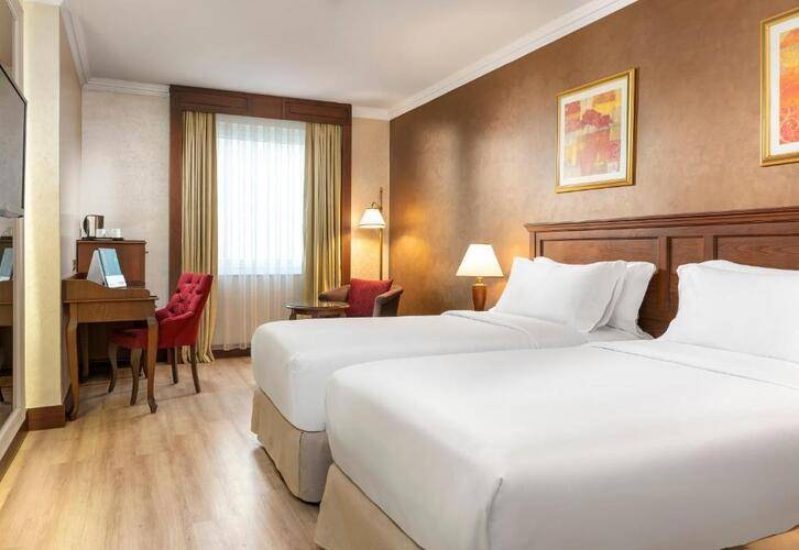 Occidental Taksim Hotel ( Ex. Lares Park Hotel)