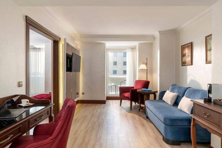 Occidental Taksim Hotel ( Ex. Lares Park Hotel)