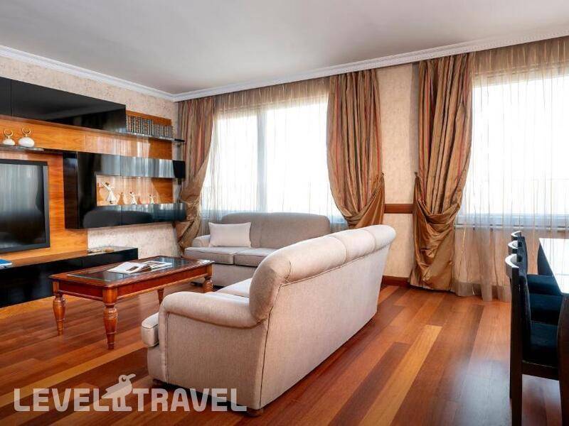 Фотография Occidental Taksim Hotel ( Ex. Lares Park Hotel)