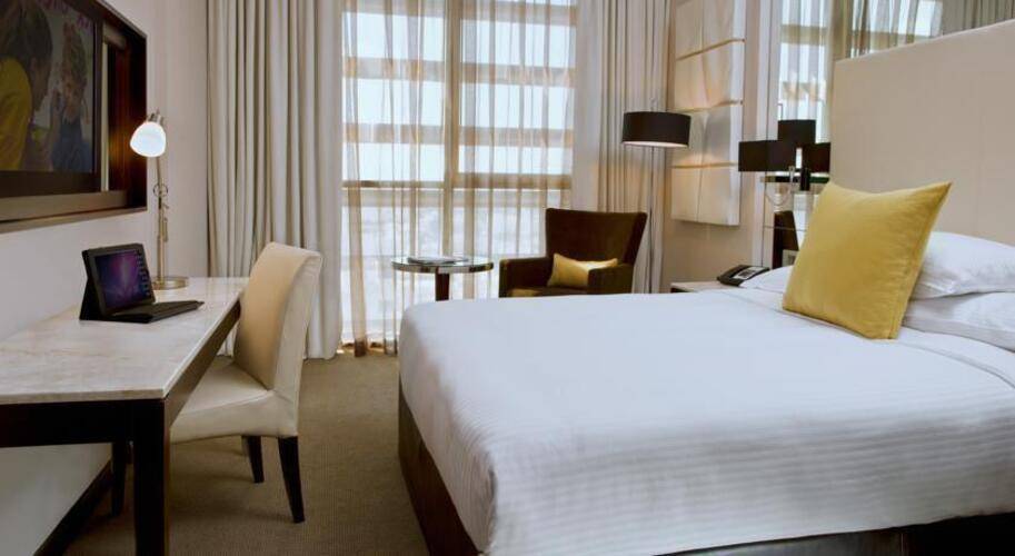 Centro Al Manhal by Rotana