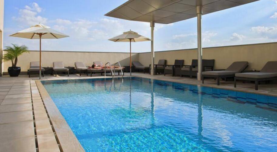 Centro Al Manhal by Rotana