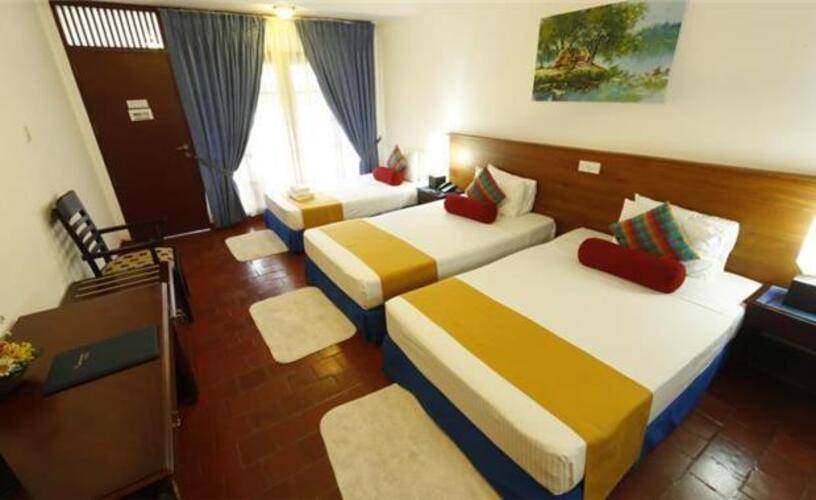 Catamaran Beach Hotel