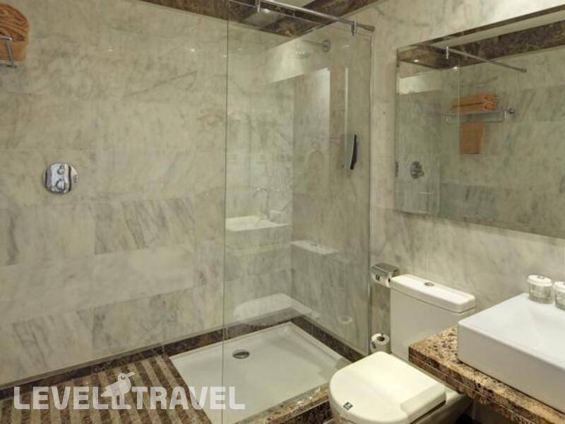Фотография Fuerte Estepona Suites Spa