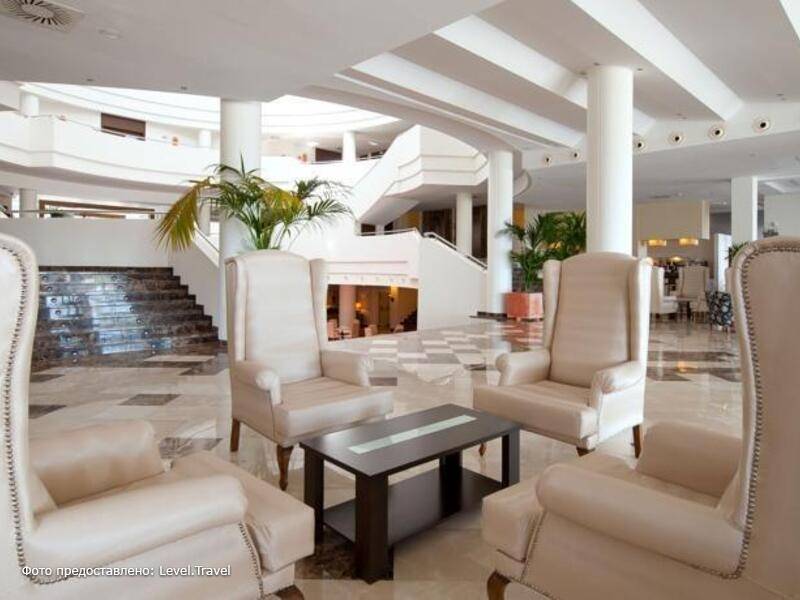 Фотография Fuerte Estepona Suites Spa