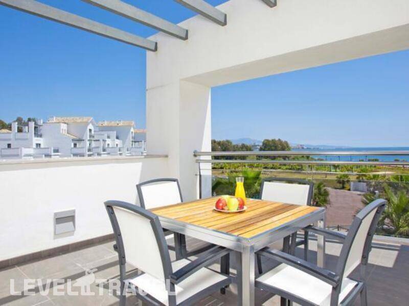 Фотография Fuerte Estepona Suites Spa
