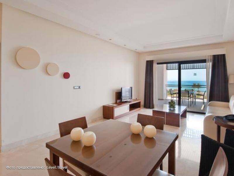Фотография Fuerte Estepona Suites Spa