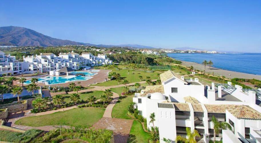 Fuerte Estepona Suites Spa