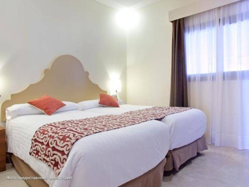 Фотография Fuerte Estepona Suites Spa
