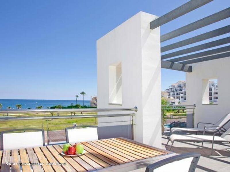 Фотография Fuerte Estepona Suites Spa