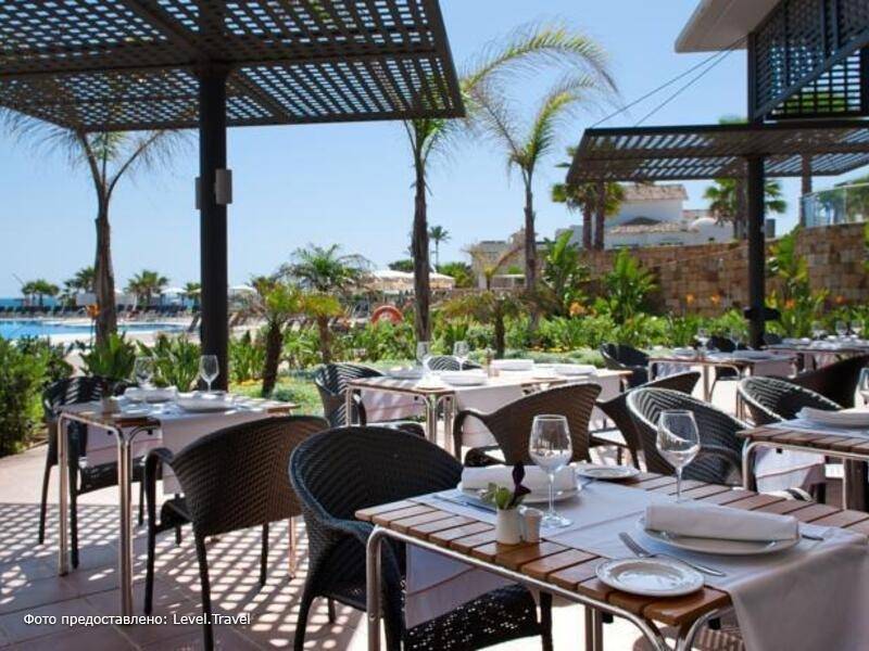 Фотография Fuerte Estepona Suites Spa