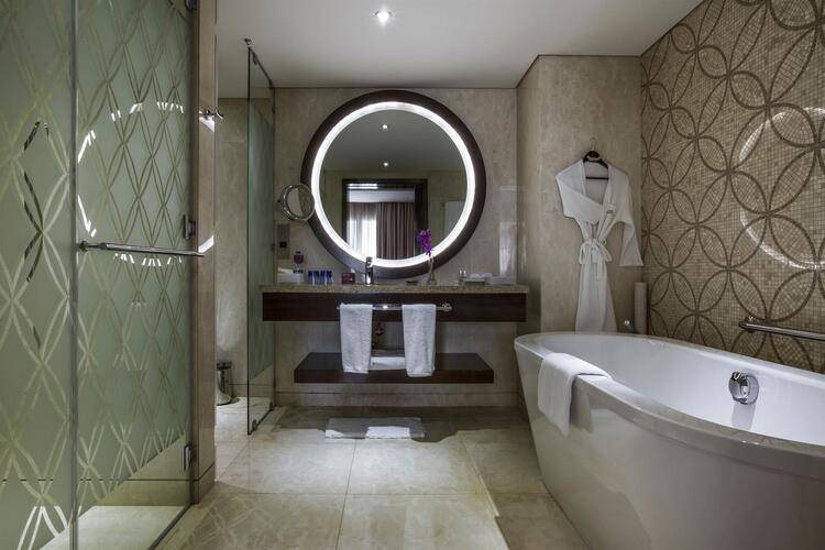 Crowne Plaza Dubai Deira