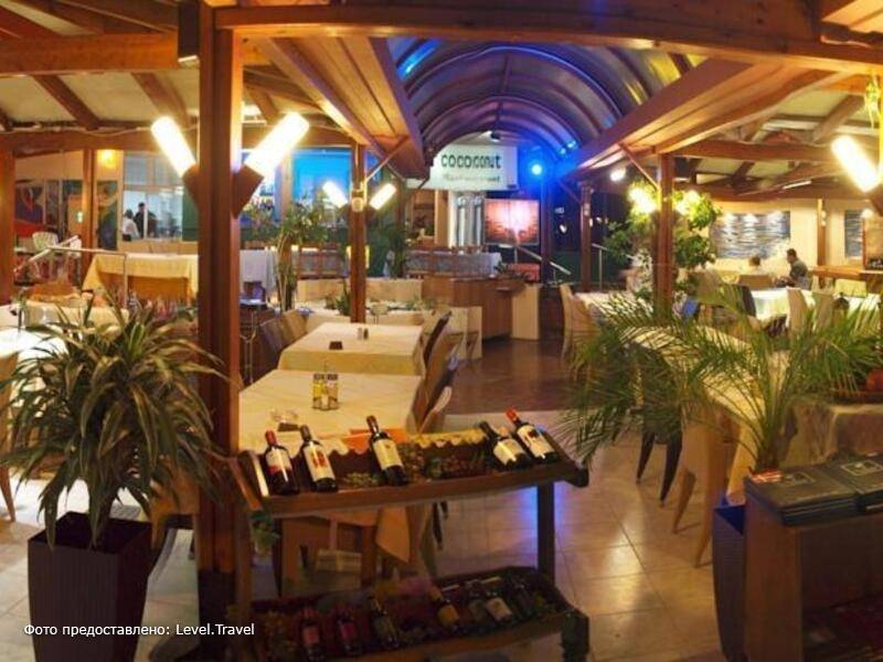Фотография Caravel Hotel Apts