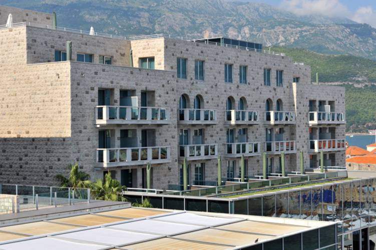 Avala Resort & Villas