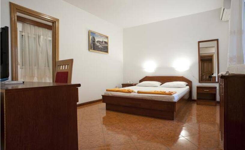 Mb Hotel