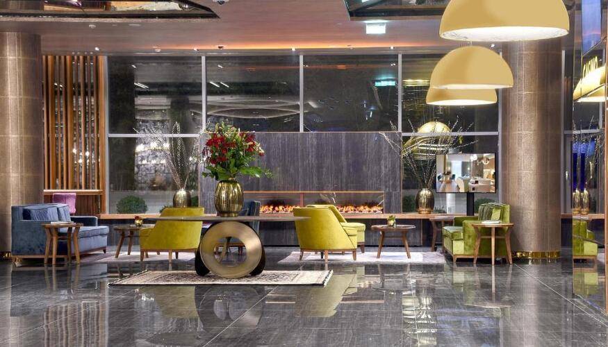 Maestral Resort & Casino