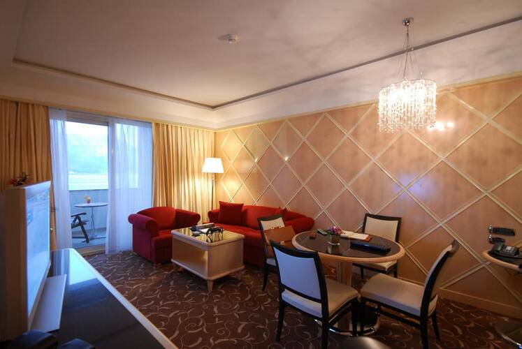 Splendid Conference & Spa Beach Resort