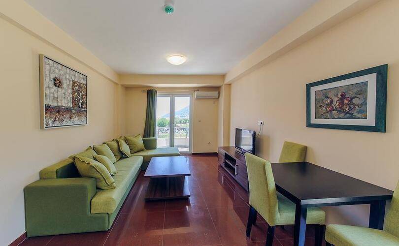 Novi Hotel