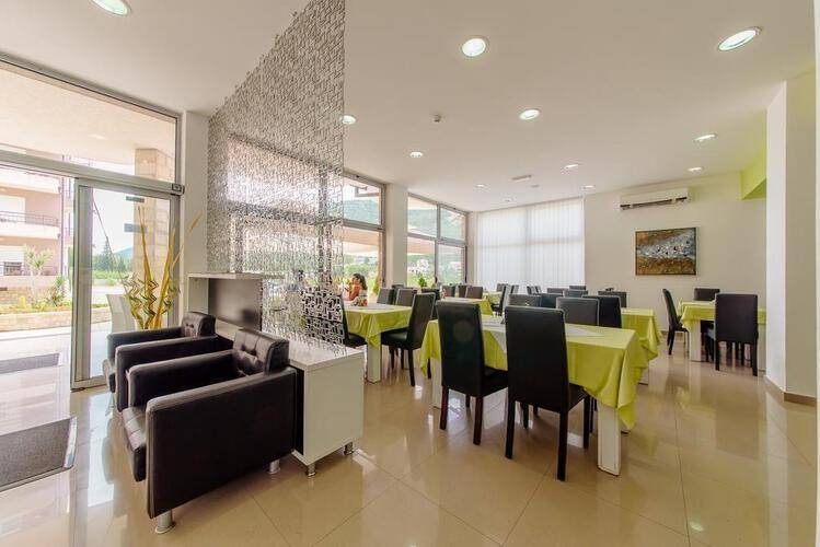 Novi Hotel