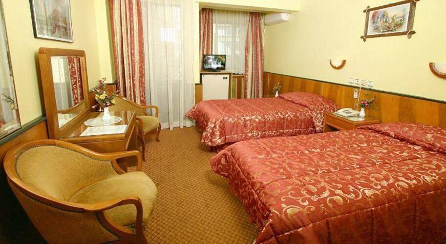 Eyfel Hotel