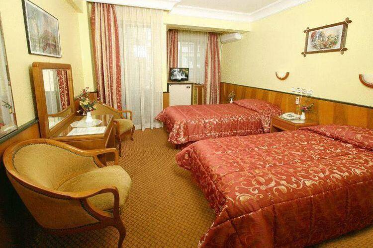 Eyfel Hotel