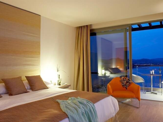 Lindos Blu Luxury Hotel & Suites (Adults Only 17+)