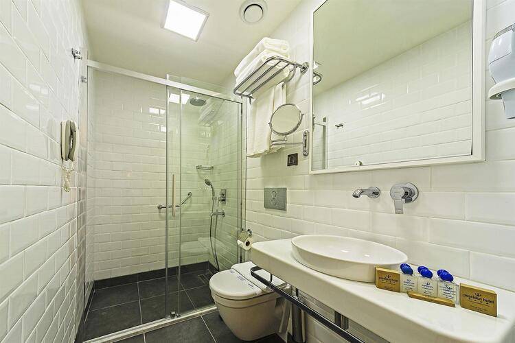 Poseidon Hotel (Adults Only 16+)