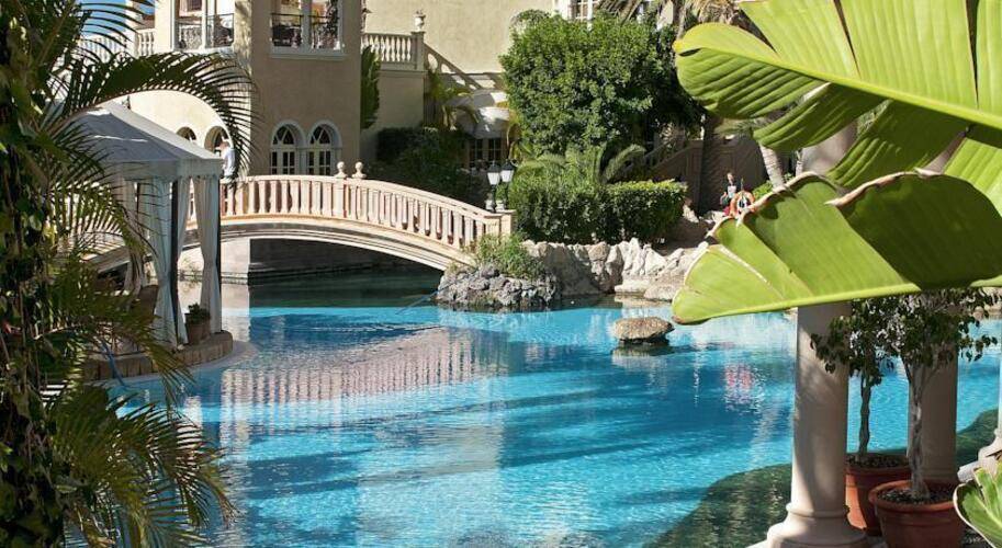 Gran Hotel Bahia Del Duque Resort