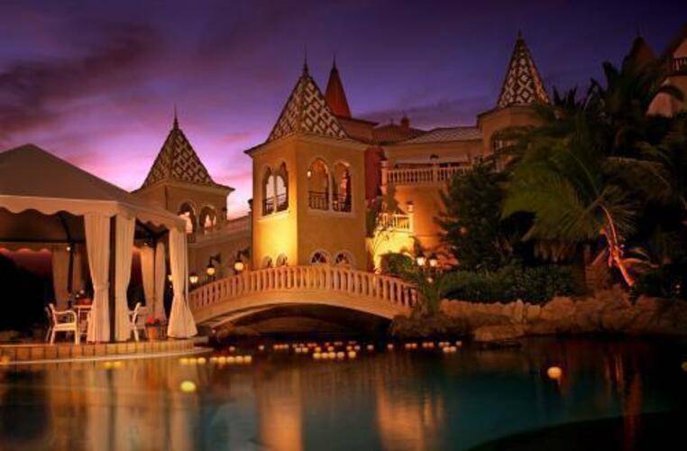 Gran Hotel Bahia Del Duque Resort