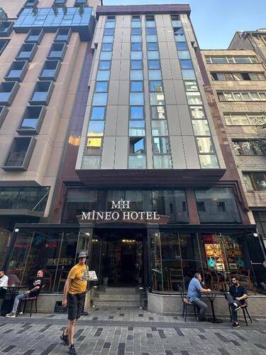 Mineo Hotel