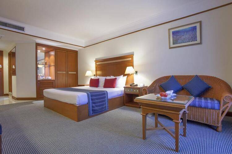 Cholchan Pattaya Beach Resort
