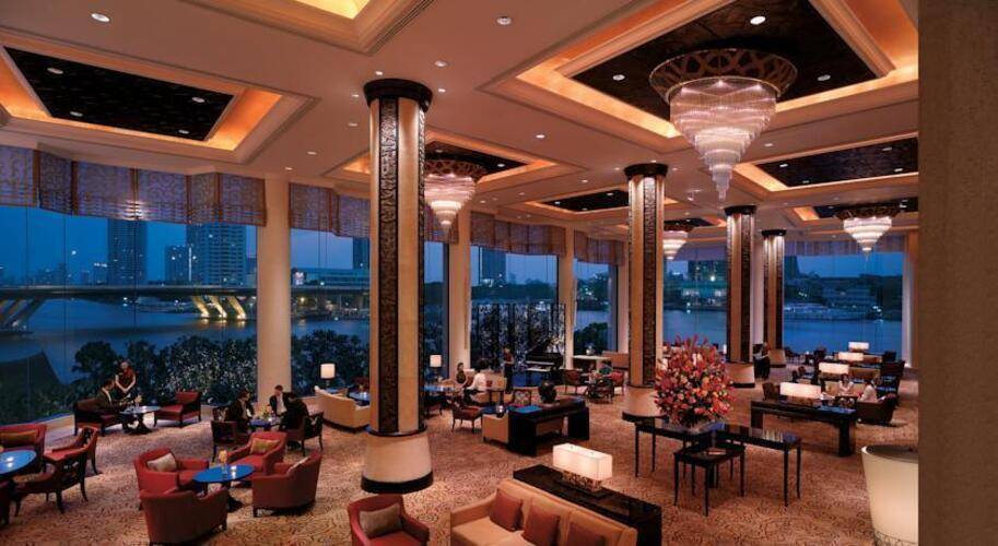 Shangri La Hotel