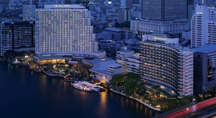 Shangri La Hotel
