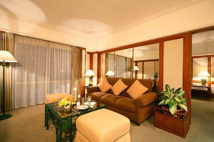 Bangkok Palace Hotel