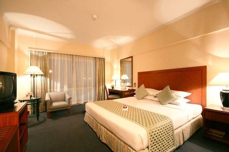 Bangkok Palace Hotel