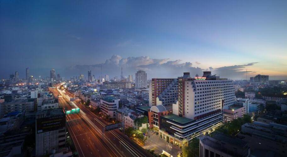 The Twin Towers Hotel