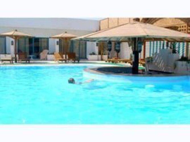Amira Hotel