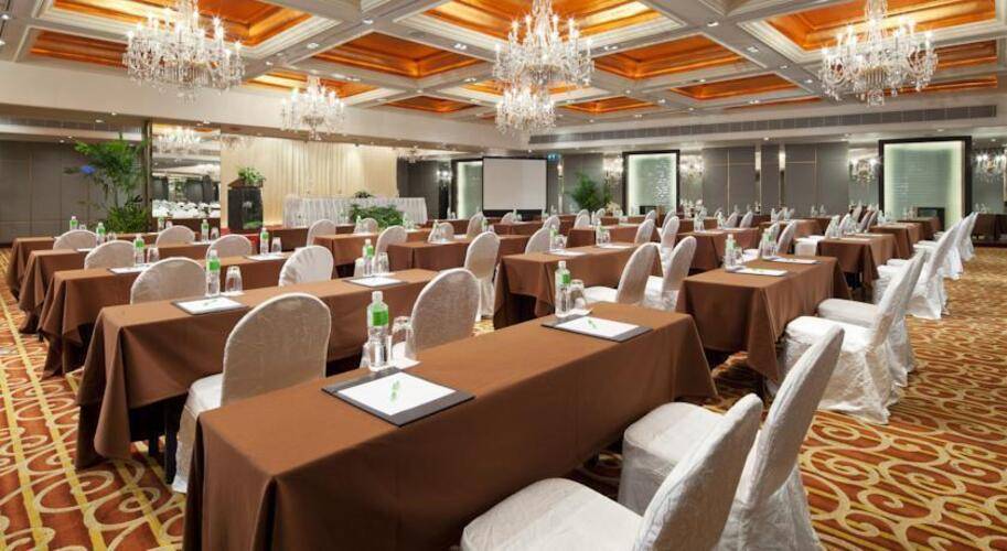 Holiday Inn Silom Hotel