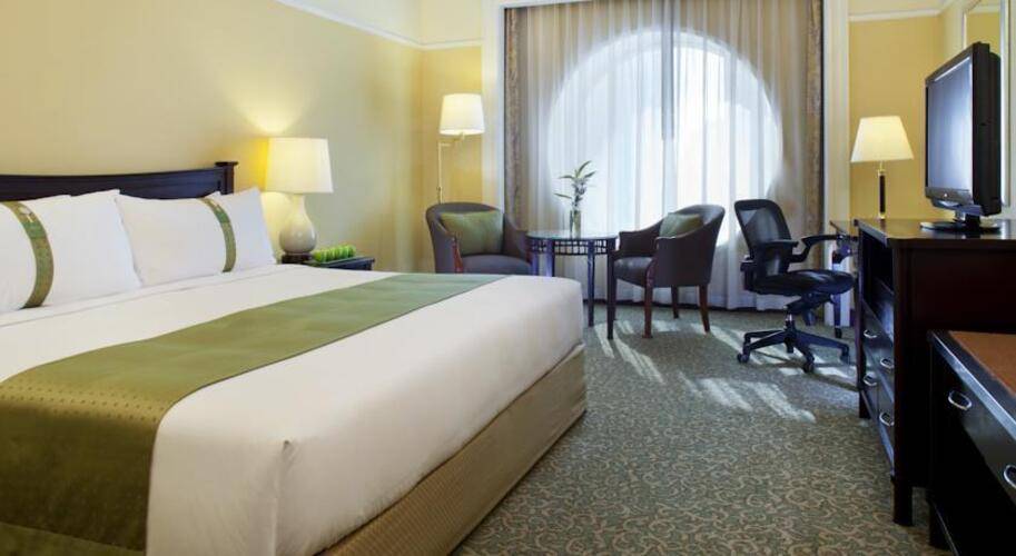 Holiday Inn Silom Hotel