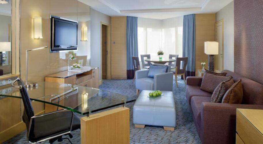 Holiday Inn Silom Hotel