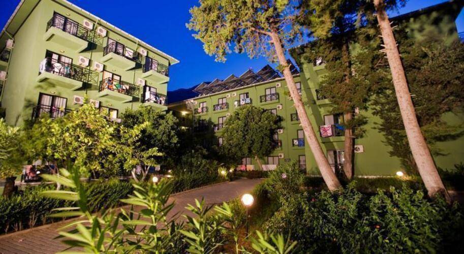 Larissa Hotel