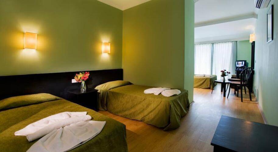 Larissa Hotel